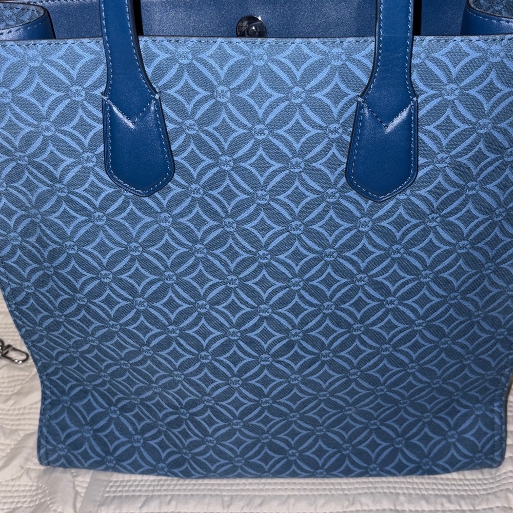 Michael Kors Navy Geometric Tote - Picture 7 of 8